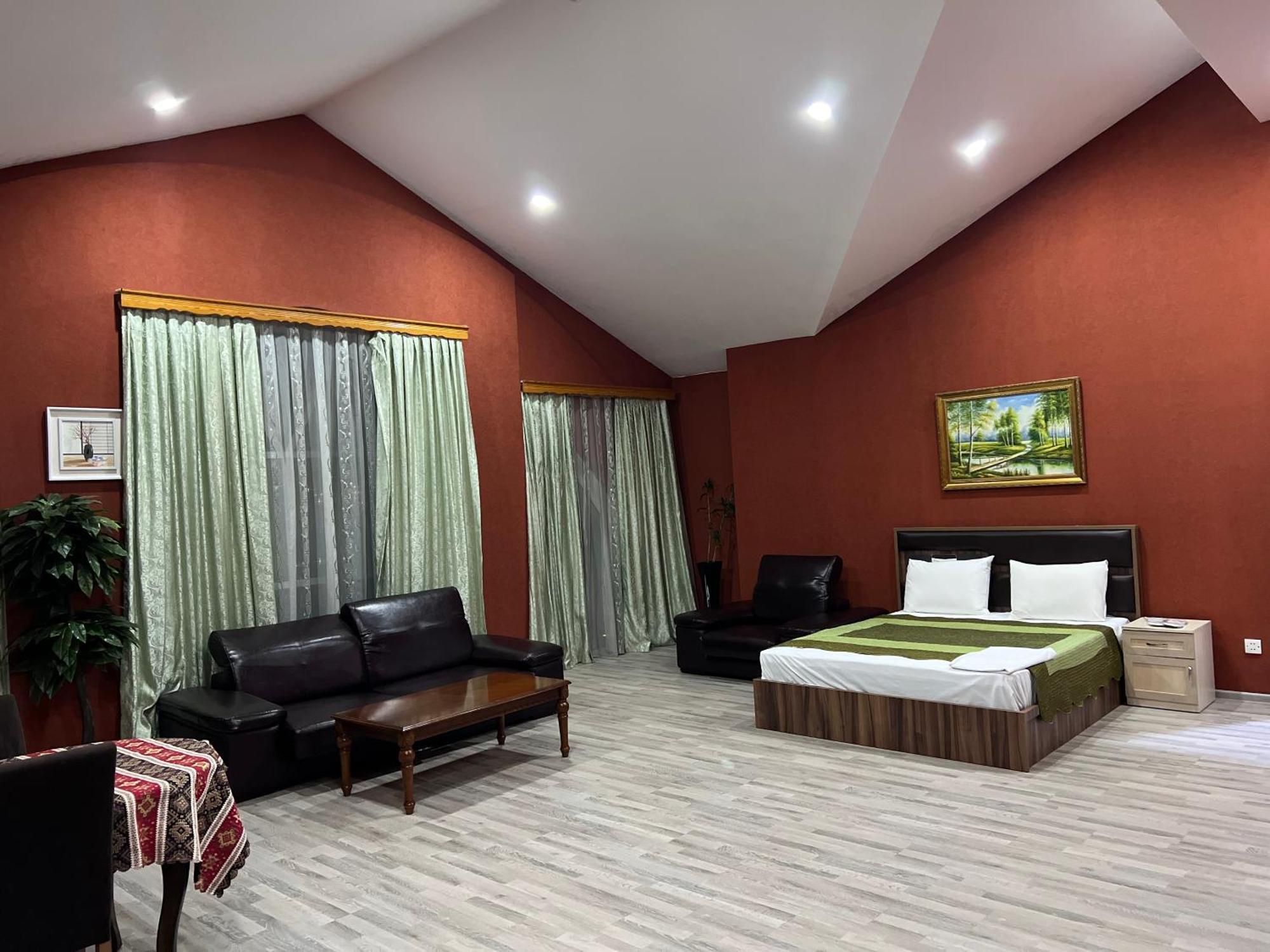 Aef Hotel
