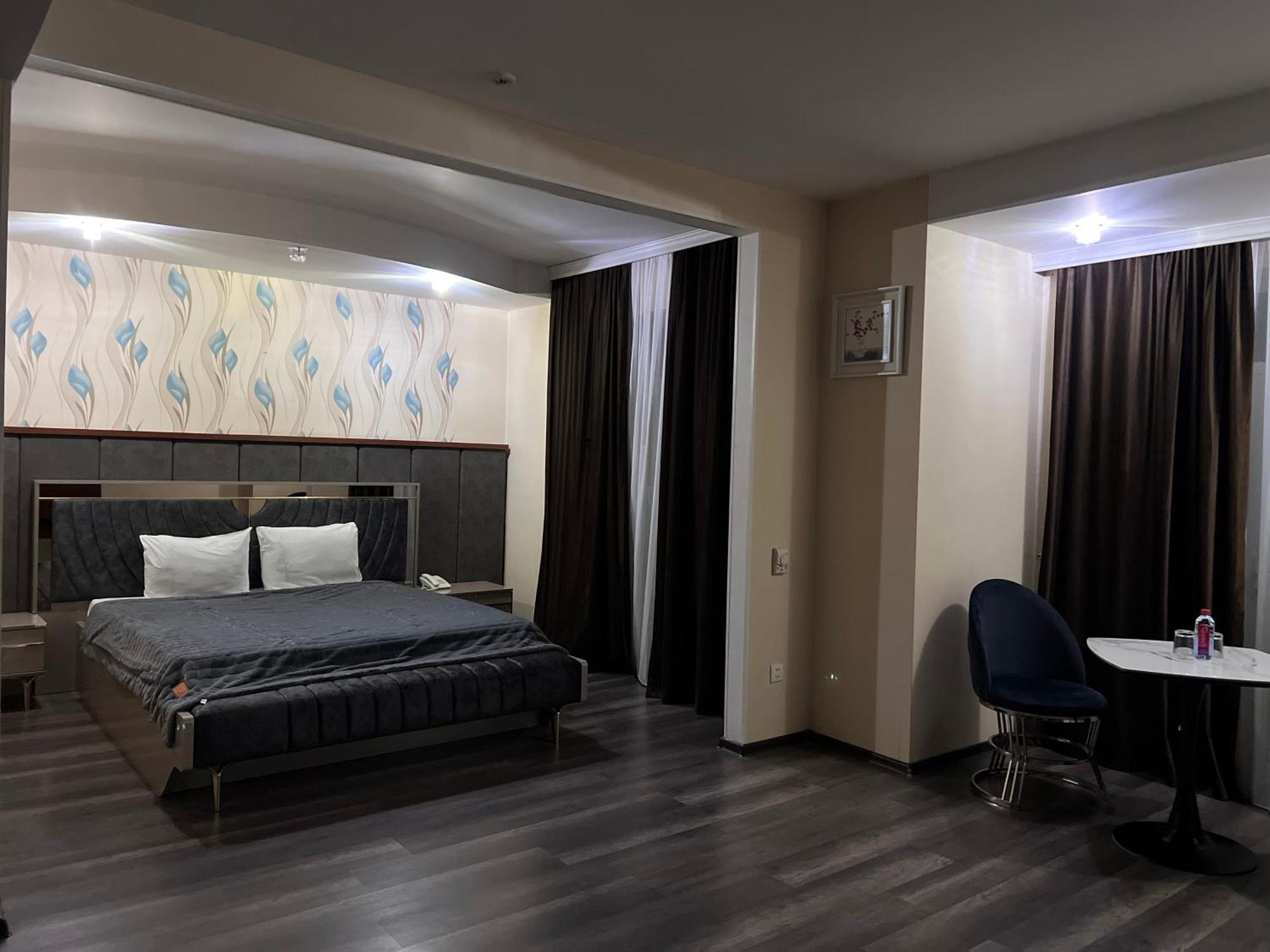 Aef Hotel